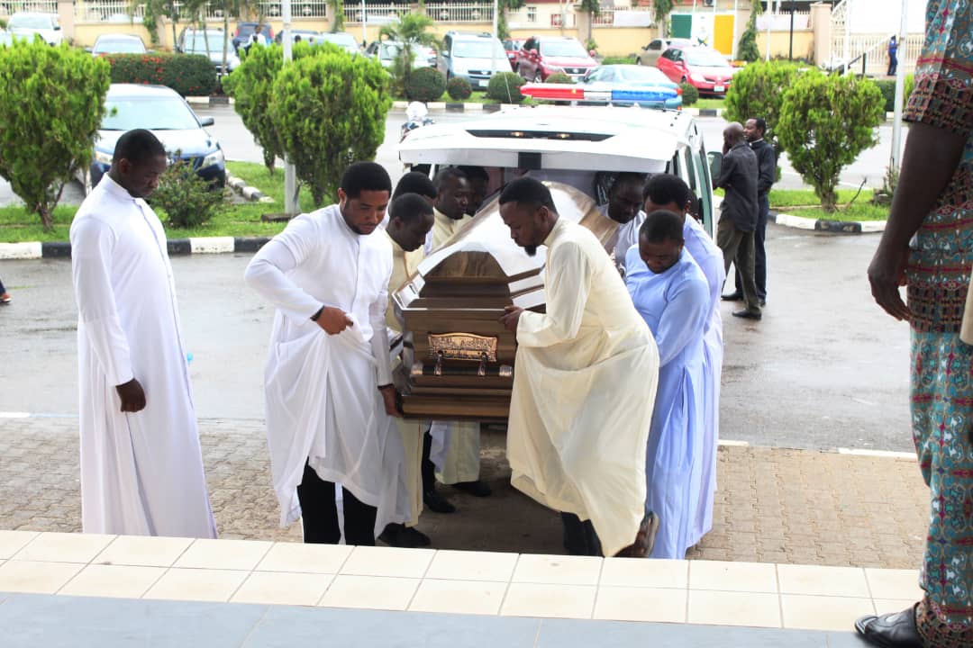 Tears as priest shot dead by robbers is buried – Catholic Diocese of Warri